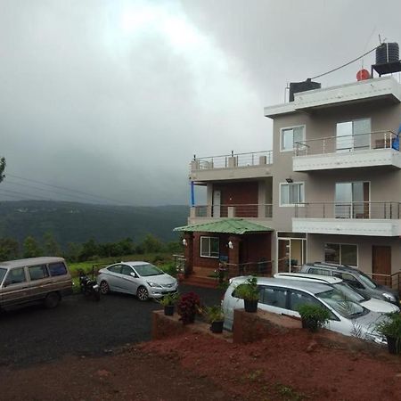 Hotel Magic Mountain,Mahābaleshwar Eksteriør billede