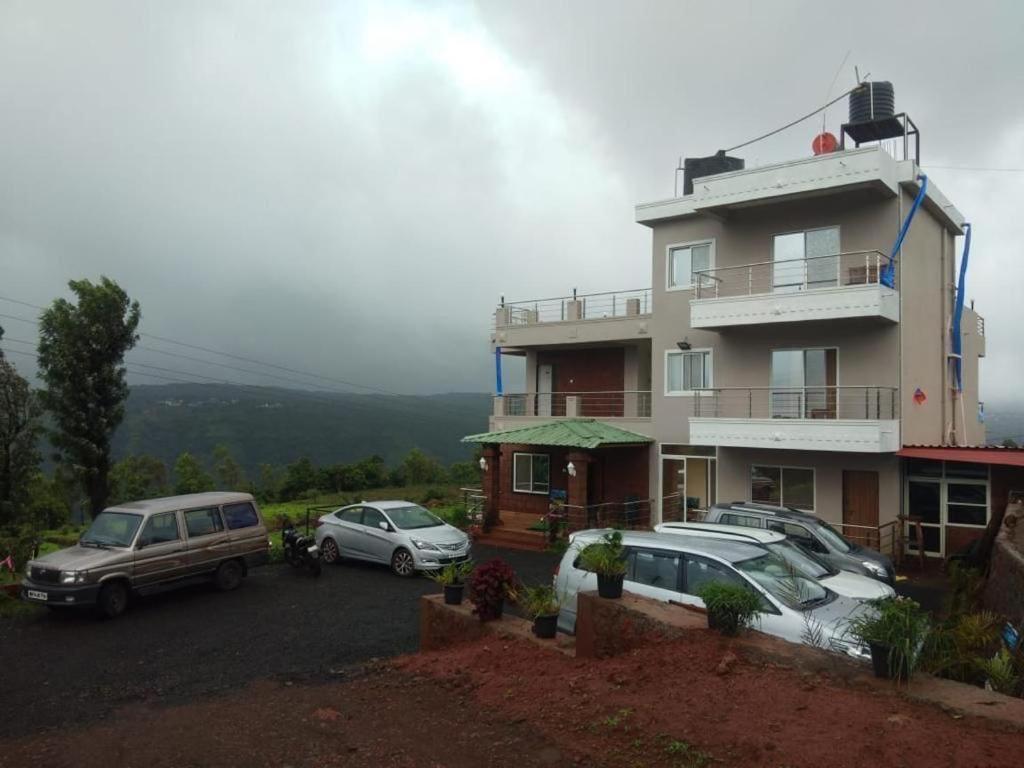 Hotel Magic Mountain,Mahābaleshwar Eksteriør billede