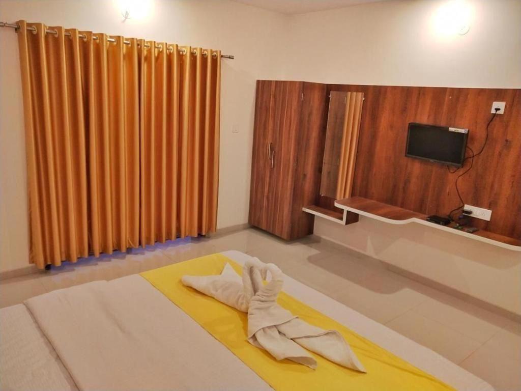 Hotel Magic Mountain,Mahābaleshwar Eksteriør billede